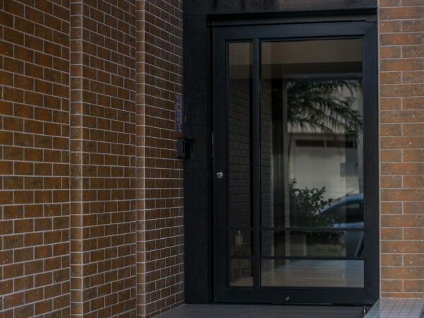 Esquadrias-Saraiva---PORTA-GIRO-ALUM