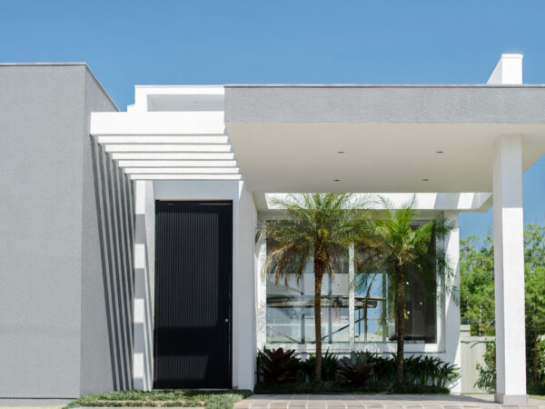 Esquadrias Saraiva - PORTA-PIVOTANTE (2)